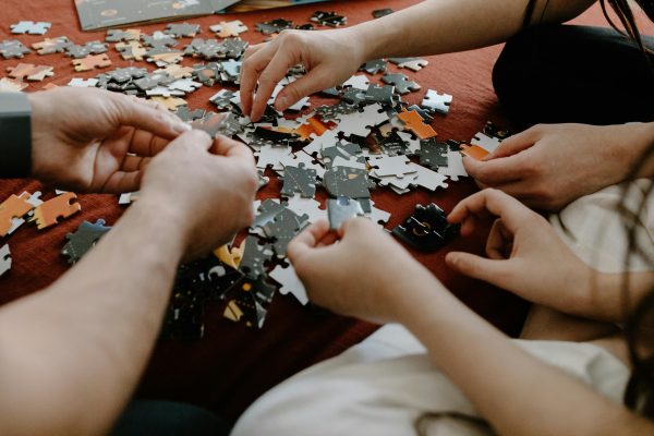 مهارات الاتصال الفعال مع الآخرين