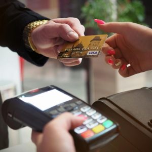 الوساطة التجارية في المعاملات المالية