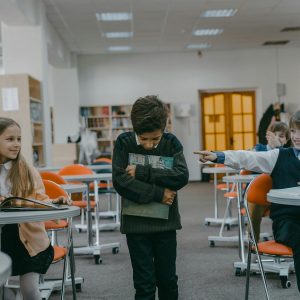 أثر التوافق النفسي والإجتماعي على الطالبات الجامعيات ذوي الإعاقة البصرية والسمعية والحركية والتحديات التي تواجه هؤلاء الطالبات في الجامعات بالمملكة العربية السعودية