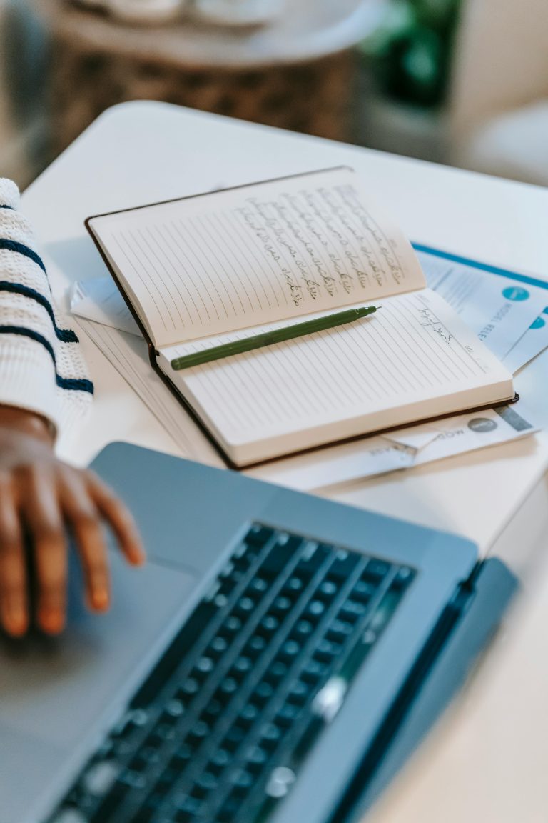 كيفية كتابة بحث علمي متكامل خالٍ من الملاحظات الأكاديمية